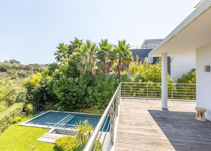 Luxury Two-storey With Pool & Rooftop Peaceful Setting Near Villa Cannes