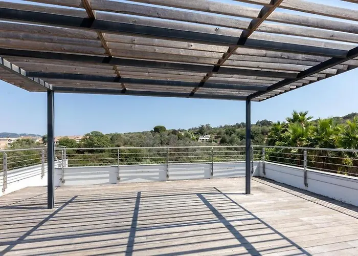 Luxury Two-storey With Pool & Rooftop Peaceful Setting Near * Cannes