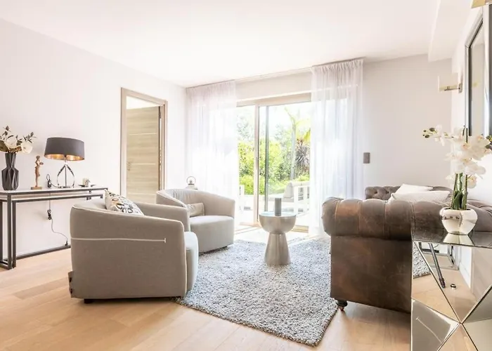 Luxury Two-storey With Pool & Rooftop Peaceful Setting Near Villa Cannes