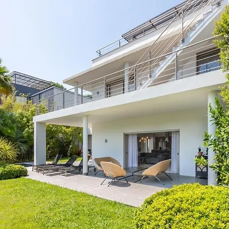 Villa Frgk Luxury Two-storey With Pool & Rooftop Peaceful Setting Lord Brougham *