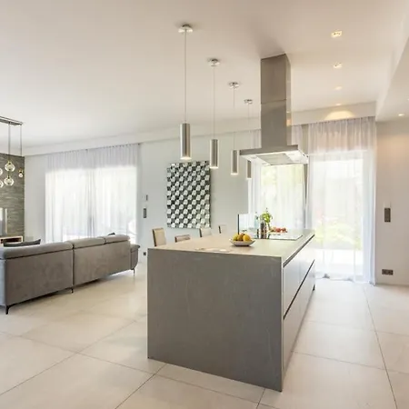 Frgk Luxury Two-storey With Pool & Rooftop Peaceful Setting Lord Brougham Cannes