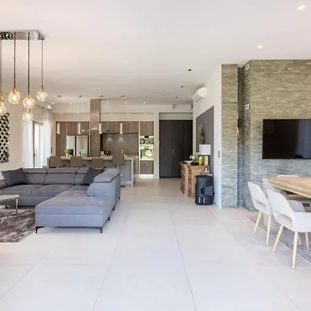 Villa Frgk Luxury Two-storey With Pool & Rooftop Peaceful Setting Lord Brougham *