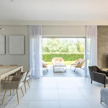 Frgk Luxury Two-storey With Pool & Rooftop Peaceful Setting Lord Brougham *