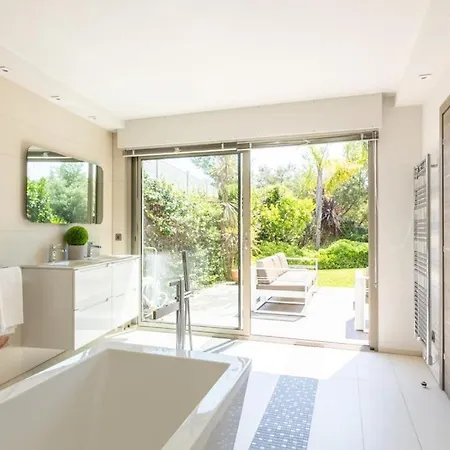 Frgk Luxury Two-storey With Pool & Rooftop Peaceful Setting Lord Brougham *