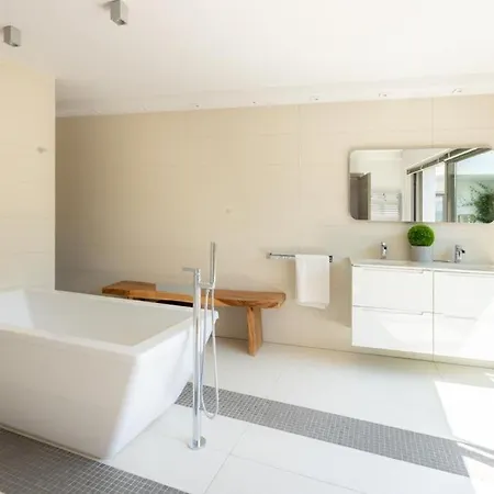 Frgk Luxury Two-storey With Pool & Rooftop Peaceful Setting Lord Brougham Cannes
