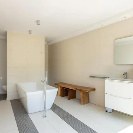 Frgk Luxury Two-storey With Pool & Rooftop Peaceful Setting Lord Brougham *